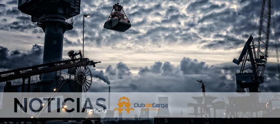 El puerto de Manzanillo incomunicado tras el paso de Hernán